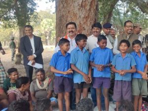 बस्तर के विकास के कैंप किसी के रोके नहीं रुकेंगे- गृहमंत्री श्री शर्मा बस्तर के विकास के कैंप किसी के रोके नहीं रुकेंगे- गृहमंत्री श्री शर्मा