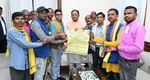 मुख्यमंत्री श्री साय से ध्रुव गोंड समाज के प्रतिनिधिमंडल ने की सौजन्य मुलाकात मुख्यमंत्री श्री साय से ध्रुव गोंड समाज के प्रतिनिधिमंडल ने की सौजन्य मुलाकात