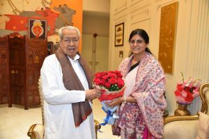 राज्यपाल श्री हरिचंदन से केंद्रीय वाणिज्य एवं उद्योग राज्य मंत्री ने की सौजन्य भेंट राज्यपाल श्री हरिचंदन से केंद्रीय वाणिज्य एवं उद्योग राज्य मंत्री ने की सौजन्य भेंट