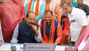 उप मुख्यमंत्री एवं स्वास्थ्य मंत्री ने सोरर में किया टेली कंसल्टेंसी का शुभारंभ एवं &rsquo;मोर लईका, स्वस्थ लईका&rsquo; अभियान की शुरूआत