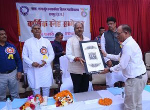 विद्यार्थी जीवन में अनुशासन है जरूरी : शिक्षा मंत्री बृजमोहन अग्रवाल विद्यार्थी जीवन में अनुशासन है जरूरी : शिक्षा मंत्री बृजमोहन अग्रवाल