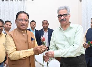 मुख्यमंत्री को मुख्य सचिव, पुलिस महानिदेशक सहित अन्य वरिष्ठ अधिकारियों ने दी जन्मदिवस की बधाई और शुभकामनाएं मुख्यमंत्री को मुख्य सचिव, पुलिस महानिदेशक सहित अन्य वरिष्ठ अधिकारियों ने दी जन्मदिवस की बधाई और शुभकामनाएं