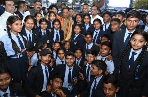  बच्चों को भाया मुख्यमंत्री का सरल स्वभाव