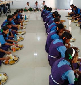 विकासखण्ड पाटन में न्योता भोजन का हुआ आयोजन विकासखण्ड पाटन में न्योता भोजन का हुआ आयोजन