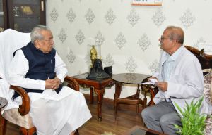 राज्यपाल से छत्तीसगढ़ राज्य मानवाधिकार आयोग के कार्यवाहक अध्यक्ष ने सौजन्य मुलाकात की