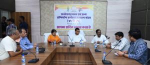 श्रम मंत्री ने मुख्यमंत्री निर्माण श्रमिक पेंशन सहायता योजना का किया शुभारंभ श्रम मंत्री ने मुख्यमंत्री निर्माण श्रमिक पेंशन सहायता योजना का किया शुभारंभ