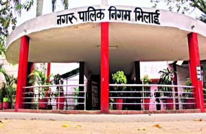 निगम अधिकारी कर्मचारी के लिए वाहन चलाते समय हेलमेट पहनने एवं सीट बेल्ट लगाना अनिवार्य होगा निगम अधिकारी कर्मचारी के लिए वाहन चलाते समय हेलमेट पहनने एवं सीट बेल्ट लगाना अनिवार्य होगा