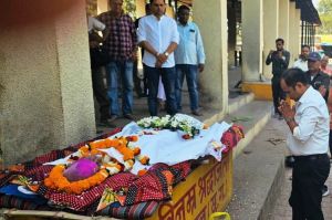 पुरातत्ववेत्ता पद्मश्री डाॅ. अरूण शर्मा के निधन पर कलेक्टर डाॅ. गौरव सिंह ने दी श्रद्धांजलि पुरातत्ववेत्ता पद्मश्री डाॅ. अरूण शर्मा के निधन पर कलेक्टर डाॅ. गौरव सिंह ने दी श्रद्धांजलि