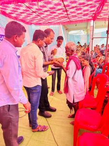 सीईओ जिला पंचायत ने गुरूर विकासखंड के विभिन्न ग्रामों में पहुँचकर विकास कार्यों का निरीक्षण किया