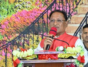 असंग आश्रम सोनपैरी में सुखद सत्संग समागम कार्यक्रम में शामिल हुए मुख्यमंत्री विष्णुदेव साय असंग आश्रम सोनपैरी में सुखद सत्संग समागम कार्यक्रम में शामिल हुए मुख्यमंत्री विष्णुदेव साय