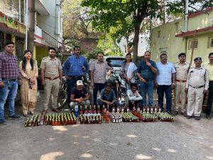 आबकारी विभाग रायपुर की बड़ी कार्यवाही मप्र की प्रीमियम रेड लेबल शराब सहित अन्य शराब जप्त आबकारी विभाग रायपुर की बड़ी कार्यवाही मप्र की प्रीमियम रेड लेबल शराब सहित अन्य शराब जप्त