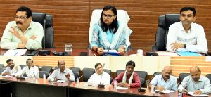 कलेक्टर ने ली राजनितिक दलों की बैठक