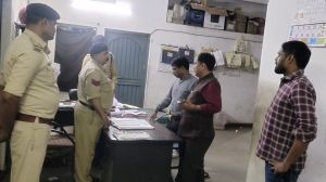 देर रात कलेक्टर,एस पी एवं निगम आयुक्त निकले सड़को पर ,एसएसटी टीम से ली जानकारी