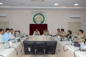  कलेक्टर और एसपी ने ली कानून व्यवस्था की बैठक