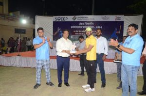 मतदाता जागरूकता के लिए अंतर विभागीय स्वीप क्रिकेट प्रतियोगिता का आयोजन मतदाता जागरूकता के लिए अंतर विभागीय स्वीप क्रिकेट प्रतियोगिता का आयोजन