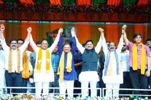 कवर्धा की विशाल जनसभा में गरजे मुख्यमंत्री विष्णु देव साय कवर्धा की विशाल जनसभा में गरजे मुख्यमंत्री विष्णु देव साय