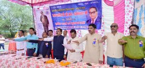 डॉ. भीमराव अंबेडकर की जयंती पर दिलाई गई मतदान की शपथ डॉ. भीमराव अंबेडकर की जयंती पर दिलाई गई मतदान की शपथ