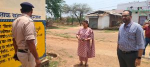 सामान्य प्रेक्षक बालाजी राव ने किया पाटन क्षेत्र के मतदान केन्द्रों का भ्रमण सामान्य प्रेक्षक बालाजी राव ने किया पाटन क्षेत्र के मतदान केन्द्रों का भ्रमण