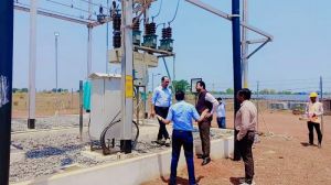  खैरागढ़ के सहसपुर में स्थापित पुलिंग सबस्टेशन का कलेक्टर ने किया निरीक्षण