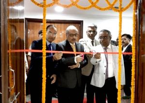 मुख्य न्यायाधीश रमेश सिन्हा द्वारा उच्च न्यायालय भवन में आर्काइव/म्यूजियम कक्ष का उद्घाटन मुख्य न्यायाधीश रमेश सिन्हा द्वारा उच्च न्यायालय भवन में आर्काइव/म्यूजियम कक्ष का उद्घाटन