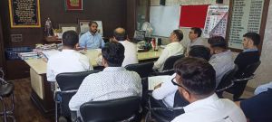 निगम आयुक्त ने विज्ञापन एजेंसियों के संचालको एवं प्रतिनिधियों की बैठक ली निगम आयुक्त ने विज्ञापन एजेंसियों के संचालको एवं प्रतिनिधियों की बैठक ली