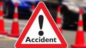 तेज रफ्तार स्कॉर्पियो ने मोटसाइकिल को मारी टक्कर, 3 लोगों की मौत तेज रफ्तार स्कॉर्पियो ने मोटसाइकिल को मारी टक्कर, 3 लोगों की मौत