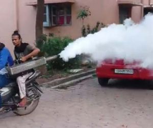 नगर निगम द्वारा विभिन्न स्थानों पर एंटी लार्वा एवं फाॅगिंग का कार्य जारी नगर निगम द्वारा विभिन्न स्थानों पर एंटी लार्वा एवं फाॅगिंग का कार्य जारी