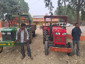 खनिजों का अवैध परिवहन करने वाले 5 वाहन जब्त खनिजों का अवैध परिवहन करने वाले 5 वाहन जब्त