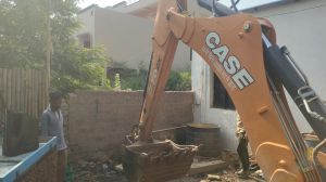  निगम ने अवंति विहार में  शासकीय भूमि पर किये गये अवैध कब्जे को हटाया 