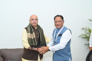 आईआईएम रायपुर में आयोजित चिंतन शिविर में डॉ. विनय सहस्त्रबुद्धे ने ‘जनकल्याण से सर्वोदय‘ पर दिया व्याख्यान आईआईएम रायपुर में आयोजित चिंतन शिविर में डॉ. विनय सहस्त्रबुद्धे ने ‘जनकल्याण से सर्वोदय‘ पर दिया व्याख्यान