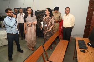 मतगणना स्थल की तैयारी का ऑब्जर्वरों ने किया निरीक्षण मतगणना स्थल की तैयारी का ऑब्जर्वरों ने किया निरीक्षण