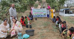 विश्व पर्यावरण दिवस के अवसर पर कृषि विज्ञान केन्द्र सुरगी में किया गया पौधरोपण विश्व पर्यावरण दिवस के अवसर पर कृषि विज्ञान केन्द्र सुरगी में किया गया पौधरोपण