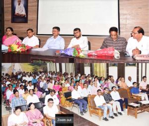  शैक्षणिक सत्र शुरू होने से पहले सभी तैयारियां करें सुनिश्चित : कलेक्टर