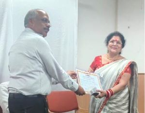 कल्पना श्रीवास्तव एवं सतीश शर्मा सेवानिवृत कल्पना श्रीवास्तव एवं सतीश शर्मा सेवानिवृत