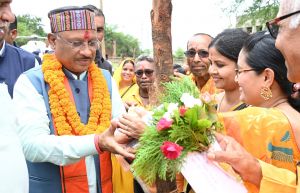 मुख्यमंत्री विष्णुदेव साय का भाटापारा पहुंचने पर किया गया आत्मीय स्वागत मुख्यमंत्री विष्णुदेव साय का भाटापारा पहुंचने पर किया गया आत्मीय स्वागत