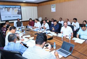 शहरों के सुनियोजित और संतुलित विकास के लिए काम करें सभी आयुक्त और सीएमओ – अरुण साव शहरों के सुनियोजित और संतुलित विकास के लिए काम करें सभी आयुक्त और सीएमओ – अरुण साव