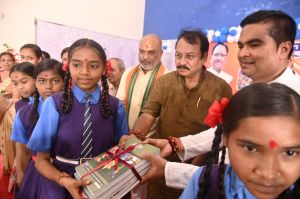 सांसद बघेल के मुख्य आतिथ्य में जिला स्तरीय शाला प्रवेशोत्सव सांसद बघेल के मुख्य आतिथ्य में जिला स्तरीय शाला प्रवेशोत्सव