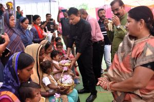 सौगातों से भरा रहा कुरदी में आयोजित जिला स्तरीय जनसमस्या निवारण शिविर सौगातों से भरा रहा कुरदी में आयोजित जिला स्तरीय जनसमस्या निवारण शिविर