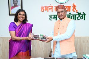  मुख्यमंत्री से दक्षिण पूर्व मध्य रेलवे की महाप्रबंधक सुश्री नीनू इटियेरा ने की सौजन्य मुलाकात