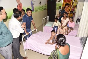  कलेक्टर ने रतनपुर के डायरिया प्रभावित इलाके का किया दौरा