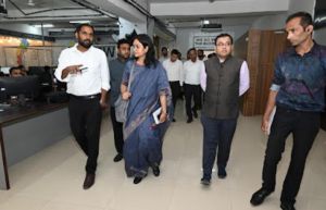 केन्द्रीय संयुक्त सचिव ने रायपुर निगम के को-वर्किंग सेंटर की सराहना की केन्द्रीय संयुक्त सचिव ने रायपुर निगम के को-वर्किंग सेंटर की सराहना की