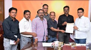 मुख्यमंत्री की पहल पर पटवारियों की हड़ताल समाप्त मुख्यमंत्री की पहल पर पटवारियों की हड़ताल समाप्त