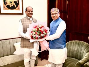 मुख्यमंत्री विष्णुदेव साय ने लोक सभा अध्यक्ष ओम बिड़ला से नई दिल्ली में महत्वपूर्ण मुलाक़ात मुख्यमंत्री विष्णुदेव साय ने लोक सभा अध्यक्ष ओम बिड़ला से नई दिल्ली में महत्वपूर्ण मुलाक़ात