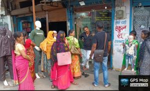   निगम जोन 5  ने  डस्टबिन नहीं रखने, गंदगी फैलाने पर 3 दुकानदारों पर 800 रुपए जुर्माना किया                                                             