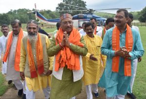  मुख्यमंत्री के जुंगेरा पहुंचने पर जनप्रतिनिधियों ने किया आत्मीय स्वागत 