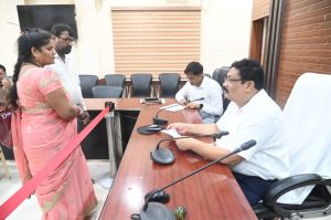 बोरझरा नाला बंद होने से फसलों को नुकसान, किसान परेशान बोरझरा नाला बंद होने से फसलों को नुकसान, किसान परेशान