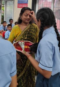 गुरुपूर्णिमा पर स्कूलों में विभिन्न कार्यक्रम आयोजित गुरुपूर्णिमा पर स्कूलों में विभिन्न कार्यक्रम आयोजित