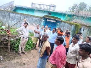 सीईओ जिला पंचायत चौहान ने किया मलेरिया और डायरिया प्रभावित गांवों का दौरा सीईओ जिला पंचायत चौहान ने किया मलेरिया और डायरिया प्रभावित गांवों का दौरा