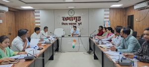 सीईओ ने ली ग्रामीण क्षेत्रों में चल रहे स्वच्छता अभियान की जानकारी सीईओ ने ली ग्रामीण क्षेत्रों में चल रहे स्वच्छता अभियान की जानकारी