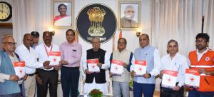 राज्यपाल श्री हरिचंदन ने किया छत्तीसगढ़ रेडक्रॉस इकाई की स्मारिका का विमोचन